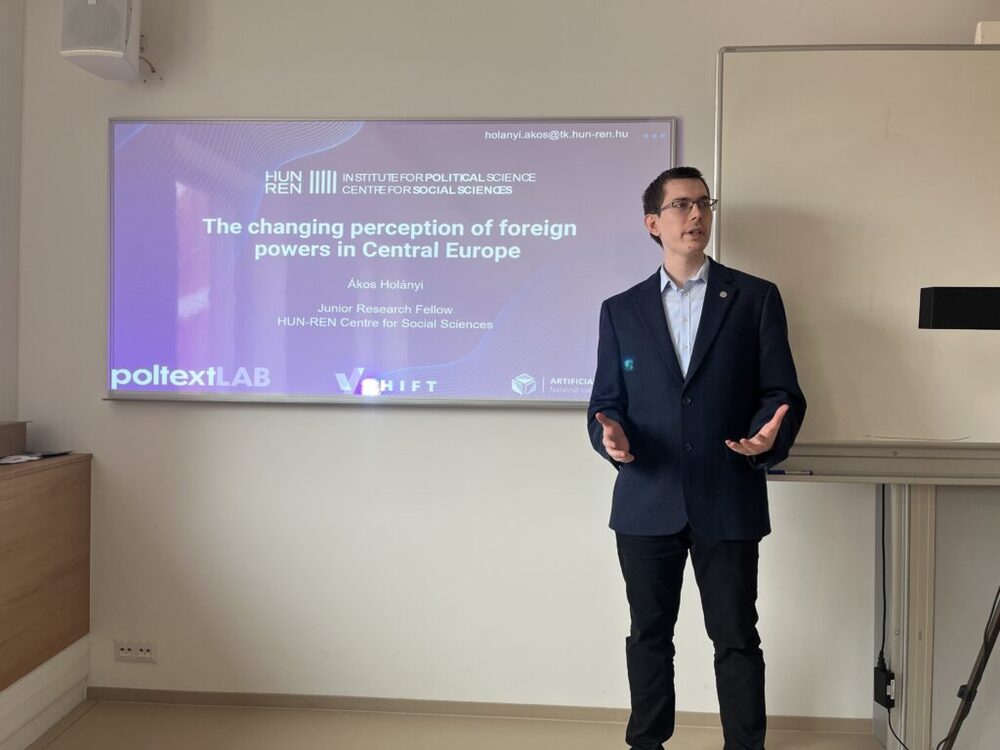 Ákos Holányi delivers guest lecture on the changing perception of foreign powers in CE at Charles University in Prague